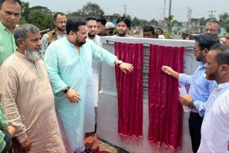 হতদরিদ্রদের স্বাবলম্বী করতে কাজ করেছে সরকার: ভূমি…