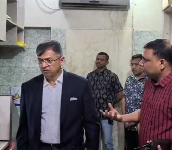 থানাগুলোকে দালালমুক্ত করার নির্দেশ স্বরাষ্ট্রমন্ত্রীর