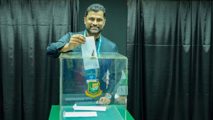 সর্বোচ্চ ভোট পেয়ে বিসিবি পরিচালক হলেন তামিম ইকবাল
