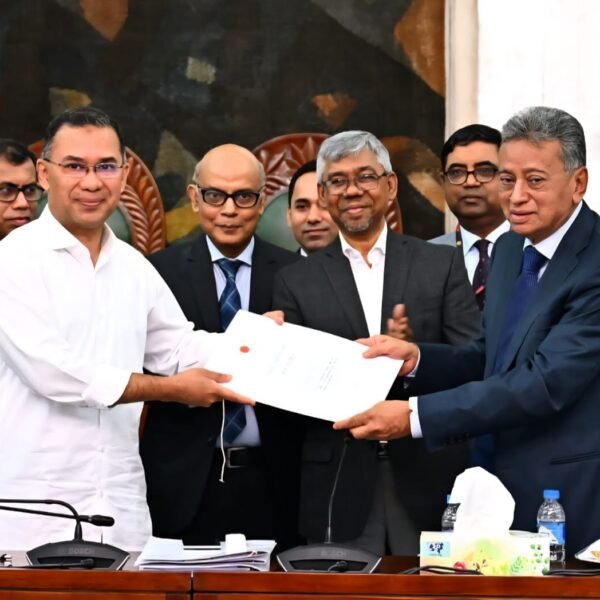 মন্ত্রিপরিষদের বিশেষ সভায় ২০২৬-২৭ অর্থবছরের জাতীয় বাজেট অনুমোদন দিলেন প্রধানমন্ত্রী তারেক রহমান
