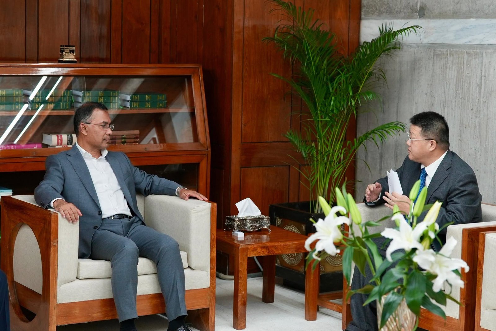 বাণিজ্য, বিনিয়োগ ও জনগণের যোগাযোগ বৃদ্ধিতে একমত বাংলাদেশ-চীন