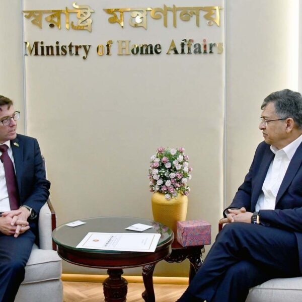 রোহিঙ্গা সংকটের টেকসই সমাধানে আন্তর্জাতিক সহযোগিতা চাইলেন স্বরাষ্ট্রমন্ত্রী