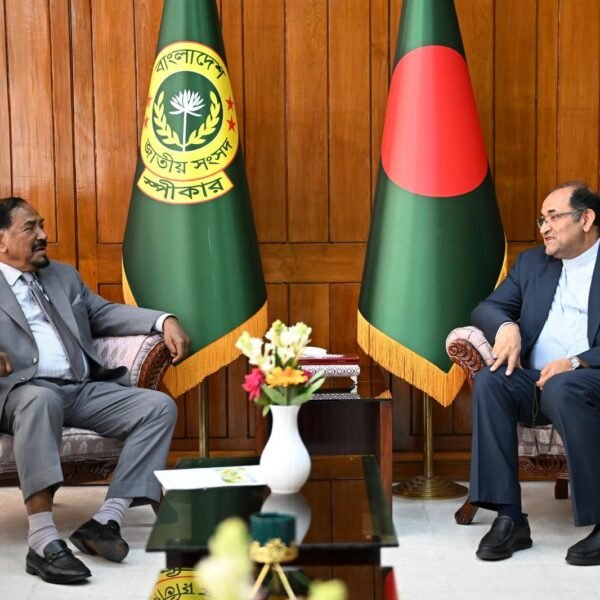 স্পীকারের সাথে সৌজন্য সাক্ষাৎ করলেন ইরানের রাষ্ট্রদূত