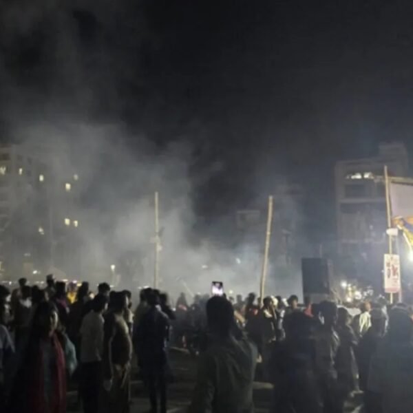 সাভারে এনসিপির সমাবেশে ককটেল বিস্ফোরণ